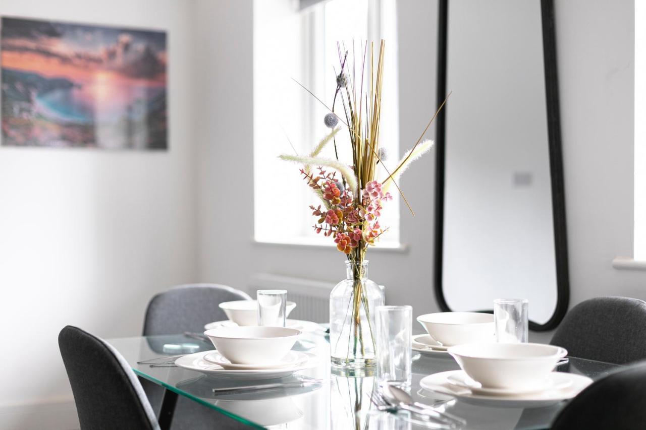 Skyvillion - London Enfield Chase Apartments With Parking & Wifi Екстериор снимка